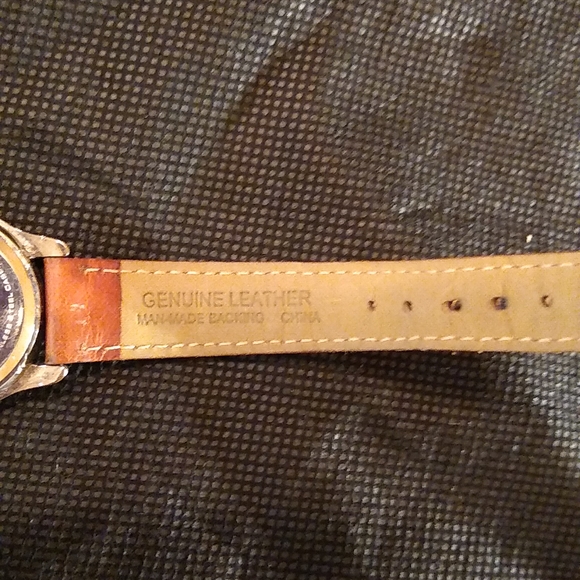 DISNEY Eeyore Flying Butterflies Watch Vintage - Picture 6 of 8